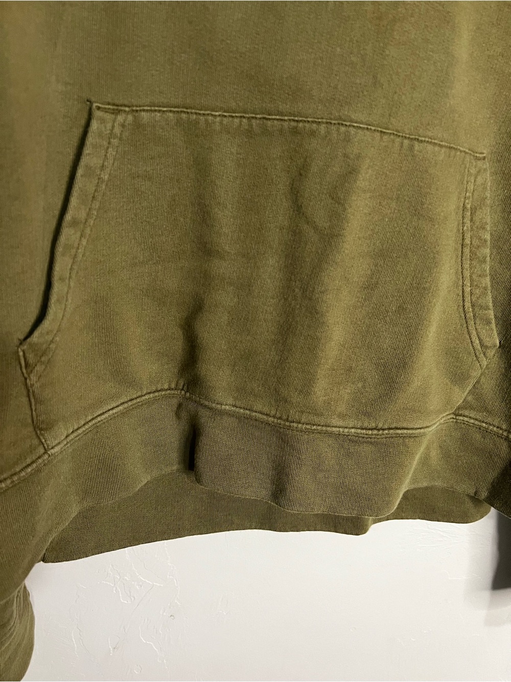 Pact Organic Cotton Cropped Pullover Kangaroo Pocket Olive Green Sweater - Picture 4 of 10